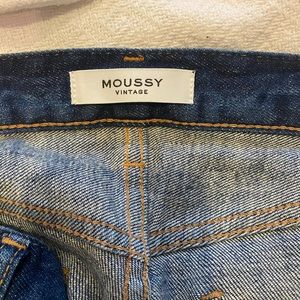 Moussy Distressed Jeans